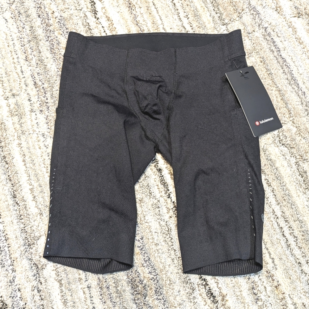 Men's Lululemon black senseknit 10" running shorts tights pockets cycling
